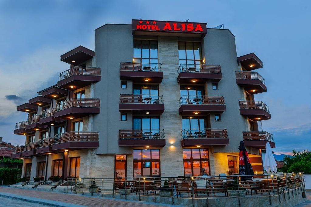 Hotel Alisa พาเวลบันยา ภายนอก รูปภาพ